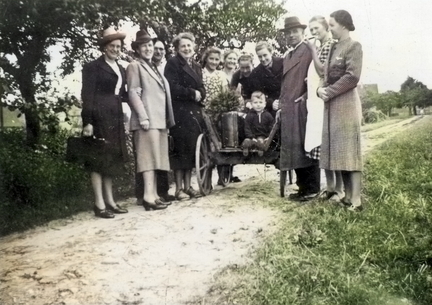 Zur Linde Fahrt Bollerwagen ca. 50er o. 60er
